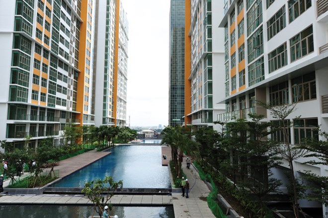 Many apartment projects in the city. HCM 2.5 -10% price increase
