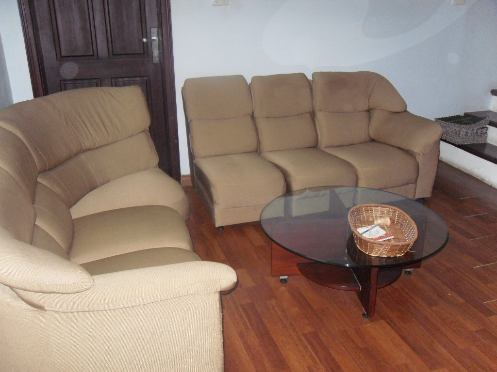 Nice 3 bedroom house in Doi Can Street for rent