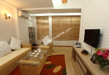 Modern and bright 1 bedroom apartment in downtown area 80m2