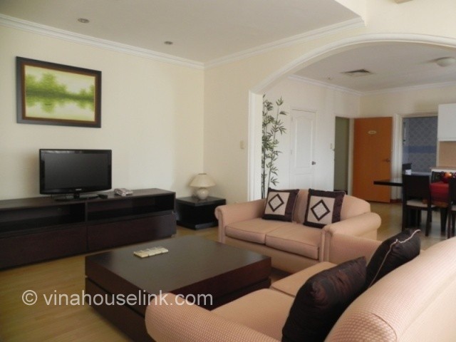3 bedroom servived apartment for rent in Trieu Viet Vuong, area 150m2 on 9th floor ò the building 