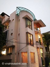 Luxury 4 bedroom house for rent with 4 floors in Ba Dinh District, Garage