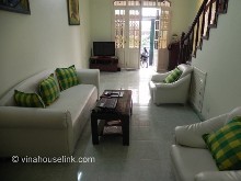 Cheap 4 bedroom house for rent in Au Co Street