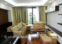 Beautiful ,bright and good service 2 bedrooms apartment for rent  - Floor area 100m2 