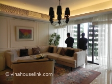 3 bedrooms luxury serviced apartment for rent in Dolphin Plaza - Area 181m2 - Swimming Pool - Gym