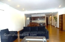 Charming and bright 3 bedrooms apartment for rent - Floor area 160m2 - Lake view 
