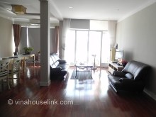 3 bedroom luxury serviced apartment for rent in Xuan Dieu street, area 200m2