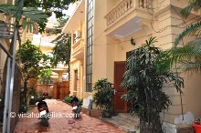 4 bedroom house, very bright, modern and luxury for rent in Dang Thai Mai Street