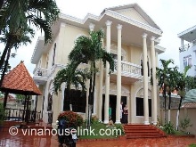 Villa rental on Quoc Huong street, District 2: 4000usd