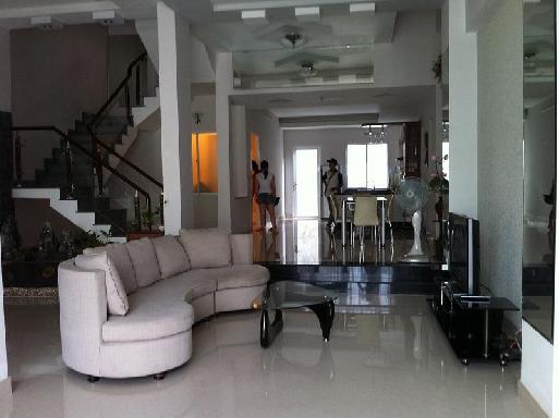 Villa in Thao Dien area, District 2 for rent: 2600usd.