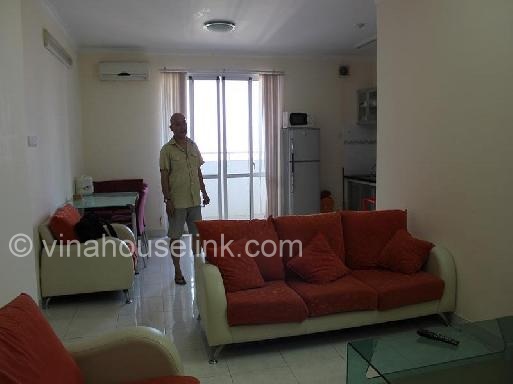 Apartment for rent on 13th floor, in Central Garden building, District 1: 750usd.