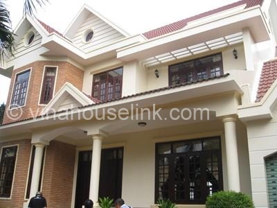 Villa on Ngo Quang Huy street, District 2 for rent: 3700USD.