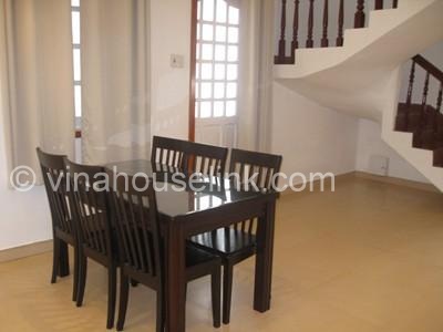 Villa in Thao Dien ward, district 2: 2500USD.