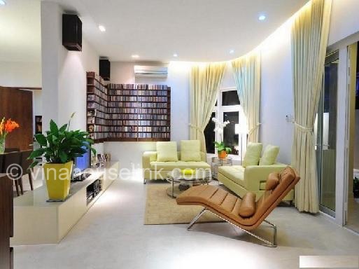 Nice villa Tran Nao Street, Binh An ward, District 2 for rent: 2600usd.