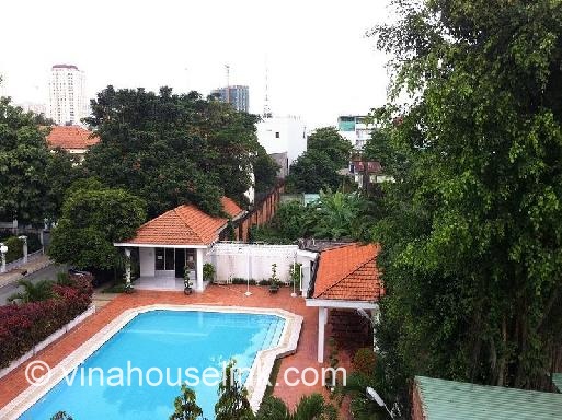 Nice villa on Tran Nao street, District 2 for rent: 3500usd.