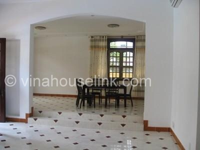 Villa on Ngo Quang Huy street, District 2 for rent: 2350 USD.