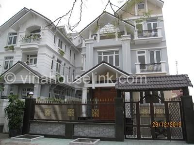 Nice villa Tran Nao Street, District 2 for rent: 2200USD.