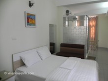 Warm and lovely studio apartment for rent in Tran Duy Hung street -Area 30m2 -3rd floor -Elevator 