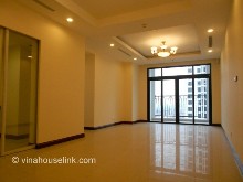 Bright and fully furnished 3 bedrooms apartment for rent - Area 132m2 