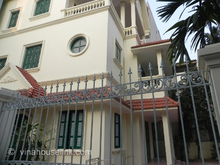 A very big house for rent in Nghi Tam