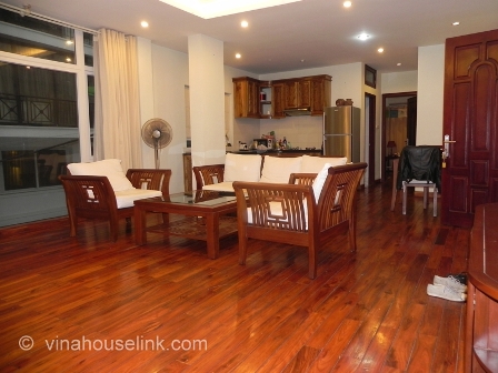 Luxurious serviced 2 bedrooom apartment near Truc Bach Lake for rent