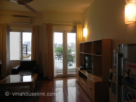 Beautiful and lake view apartment in Ba Dinh for rent.