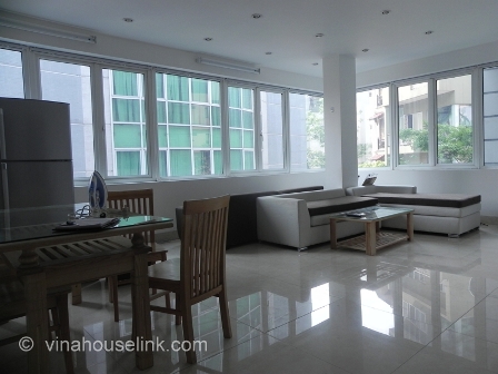 A bright and luxurious 1 bed room serviced apartment for rent in Thuy Khue