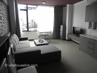 A elegant serviced apartment for rent in Au Co street