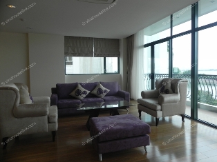 A brand new, Luxurious and lake view apartment fo rent in Nam Trang