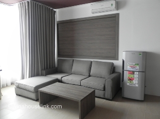 A swanky and reasonable 1 bed serviced apartment for rent in Au Co street
