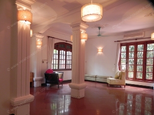 4 bedrooms villa for rent in TAY HO - Land area 150 m2 - Building with 4 floors 