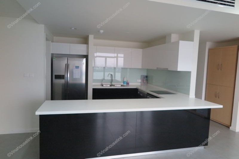 Spaceful, new 3 bedrooms apartment in beautiful Watermark Lac Long Quan