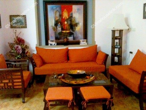 Transitional 3-bedroom house for rent at Au Co, Tay Ho, Ha Noi