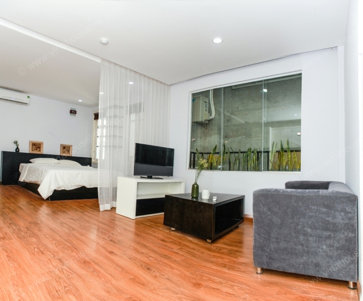 Contemporary serviced studio appartment on Trung Kinh street