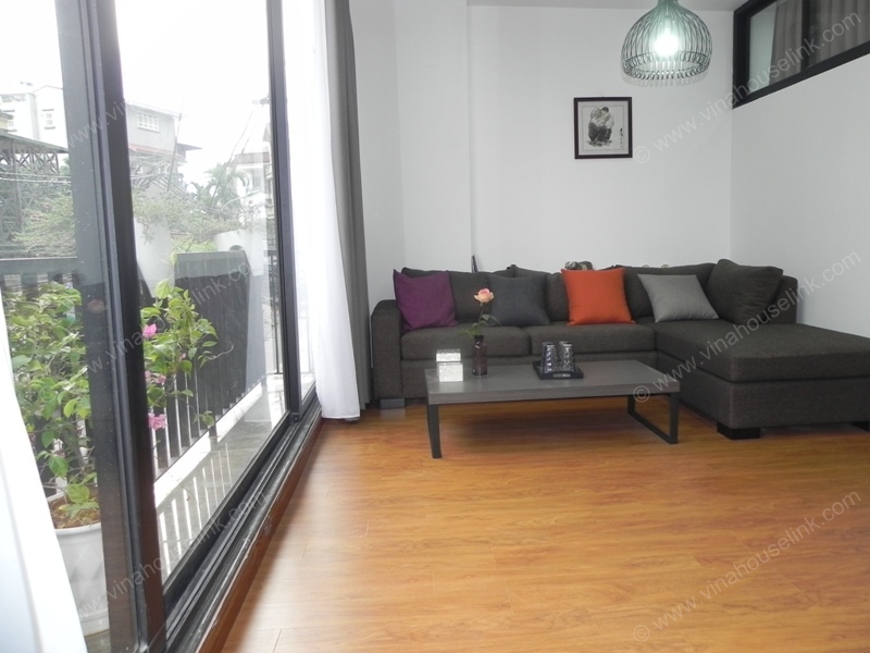 Gorgeous and stunning, lake-view 2-bed appartment at Dang Thai Mai, Tay Ho