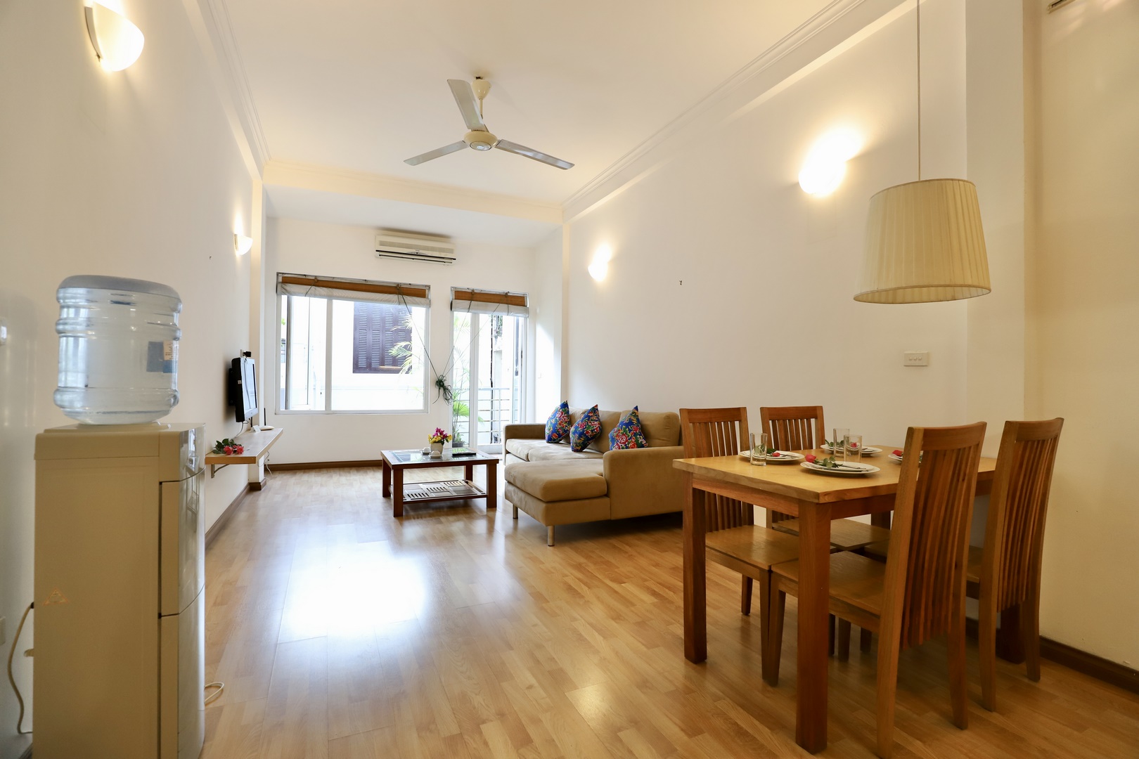 Service apartment 1 bedroom for rent at trang an str, hai ba trung dist, ha noi