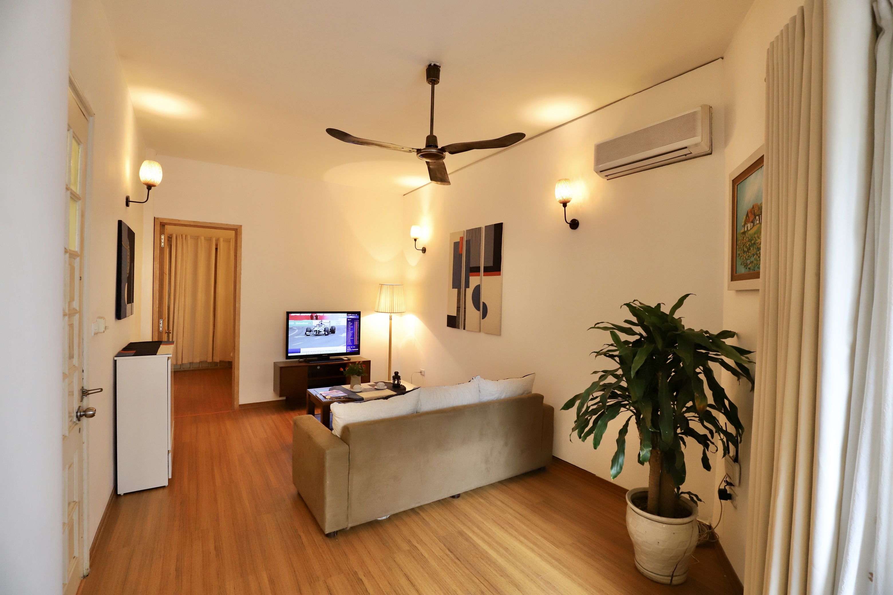 Service apartment 1 bedroom 1 bathroom at Dao Tan, Ba Dinh, Ha Noi